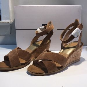 dolce vita lia suede wedge sandal